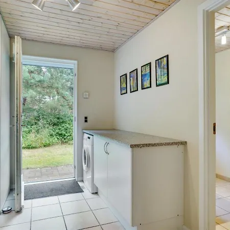 Holiday home Filimena - 350m From The Sea In Ne Jutland By Interhome Laeso