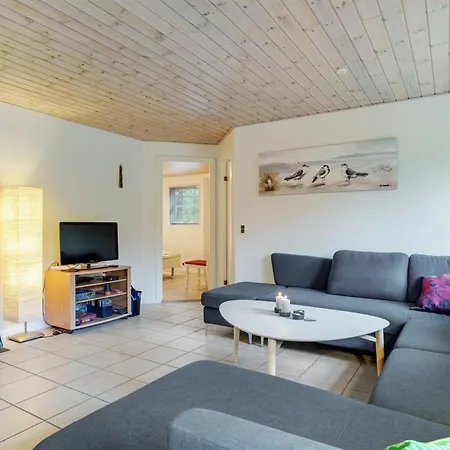 Filimena - 350m From The Sea By Interhome Laeso